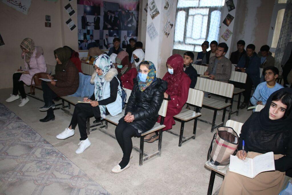  آموزشگاه هاى خصوصى در فارياب: با شيوع ويروس کرونا صدهزار افغانى متضرر شده ايم