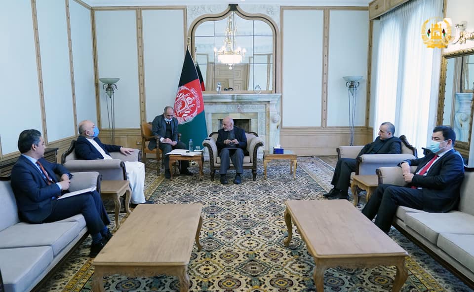 Afghan, Kyrgyz presidents emphasize expansion of ties