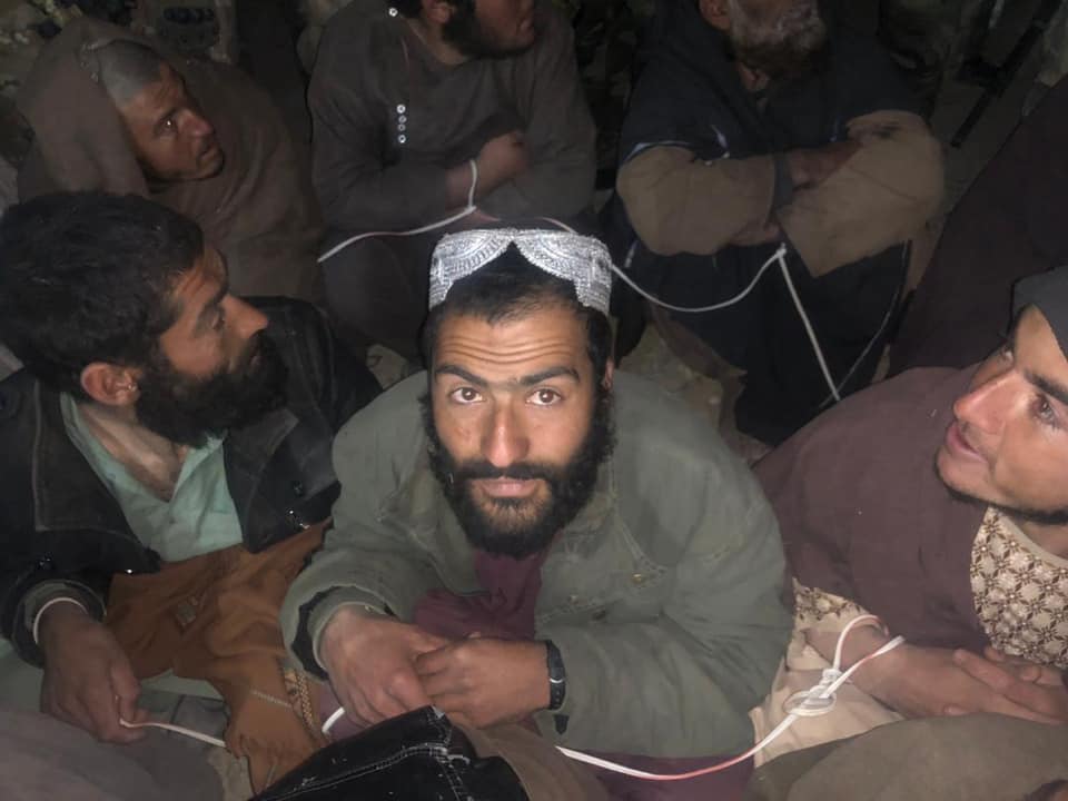 وزارت دفاع: نیرهای کوماندو، ١٣ تن از زندان طالبان آزاد کردند