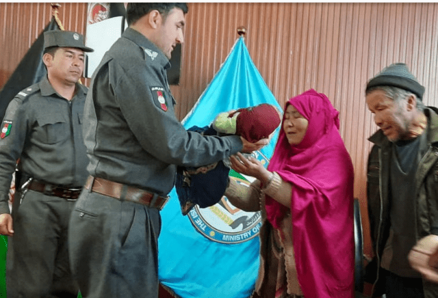 کودک هفت ماهه دوباره درآغوش خانواده اش برگشت