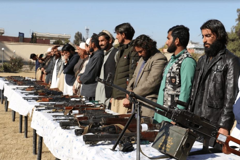 30 Taliban, Daesh men surrender in Nangarhar