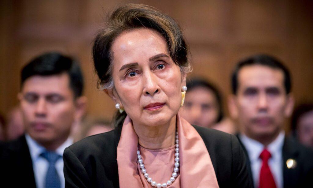 اردو در کشور “برما” کودتا کرده و مقامات بلندرتبه را بازداشت نموده اند