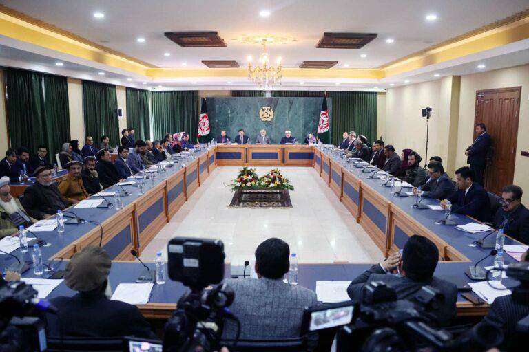 عبدالله: موقف سرسختانه‌ی طالبان به پیشرفت صلح کمک نمی‌کند
