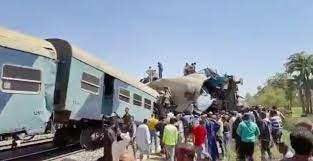 Egypt train collision leaves 32 dead, 160 wounded