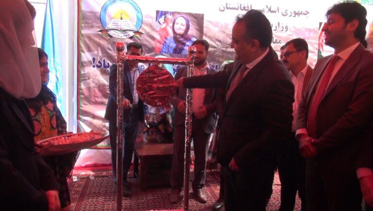 در ولسوالی های ناامن بلخ، طالبان از مکاتب نظارت می کنند