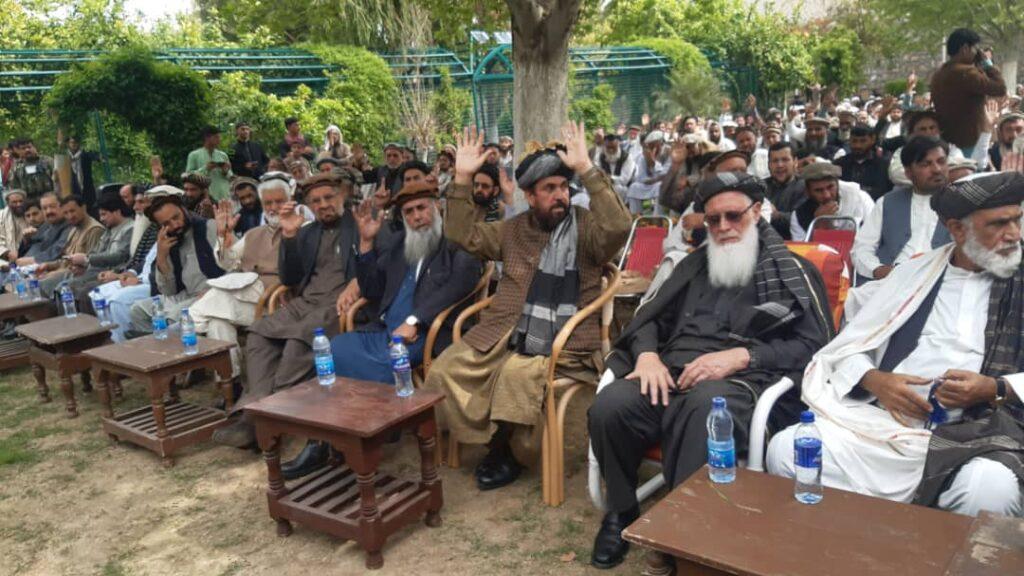 “يو شمېر بهرنۍ کړۍ او افغان سياسيون د سولې پر وړاندې خنډونه جوړوي”