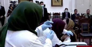 روغتیا وزارت: د کرونا واکسین لوړ خوندیتوب لرونکی دی او جانبي زیان نه لري