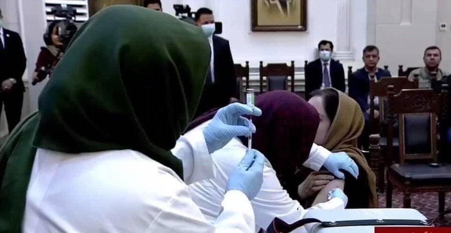 وزارت صحت عامه: واکسین کرونا دارای مصئونیت بالاست و ضرر جانبى ندارد