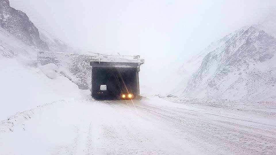 Salang pass closed for traffic due to bad weather