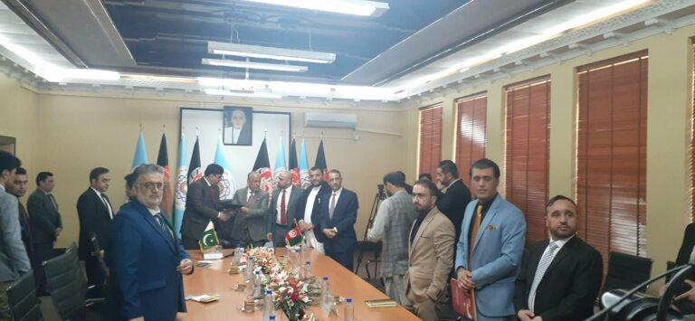 Afghanistan, Pakistan extend transit trade pact