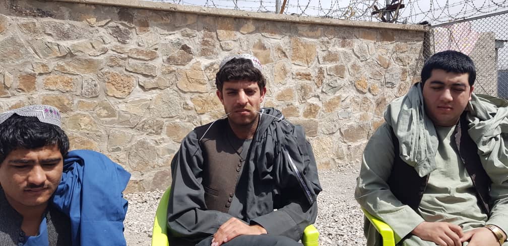 اروزګان کې زندانیانو خولې ګنډلې دي