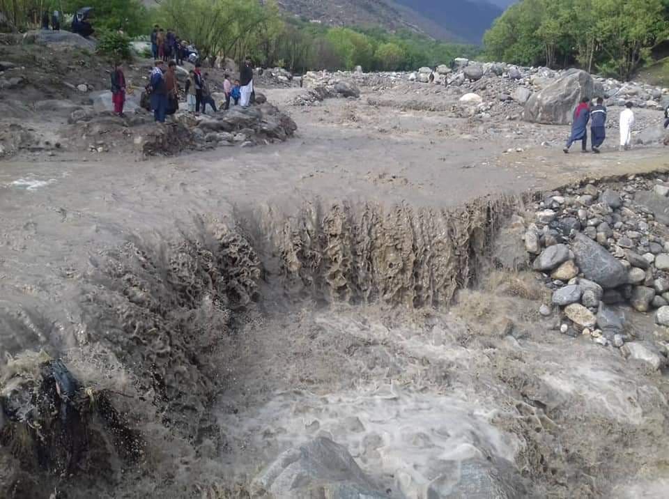 رقم تلفات ناشی از سیلابهای سه روز اخیر در سمنگان به هفت تن رسید