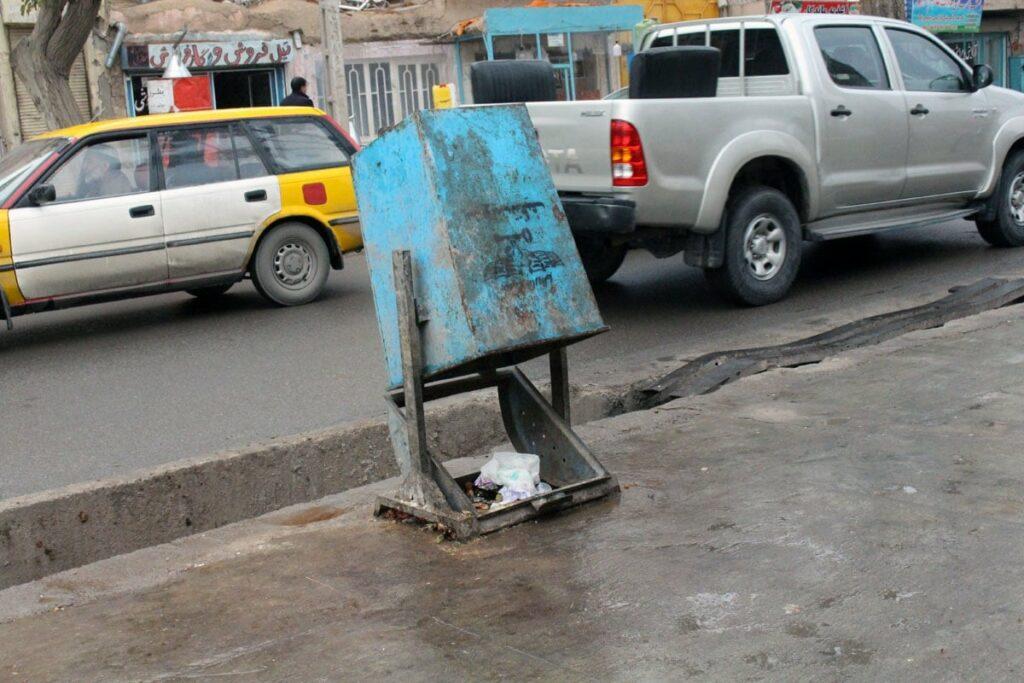 شاروالی هرات:  ۹۵ درصد شهروندان از سطل های زباله استفاده نمی کنند
