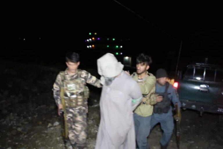 اسعداباد کې يو ځانمرګی بريدګر موخې ته له رسېدو مخکې ووژل شو