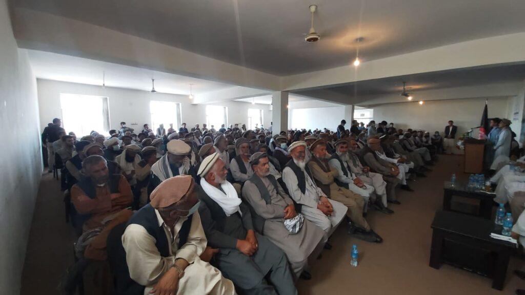 صدها تن در کاپیسا و پروان آمادگی برای جنگ با طالبان را اعلام کردند