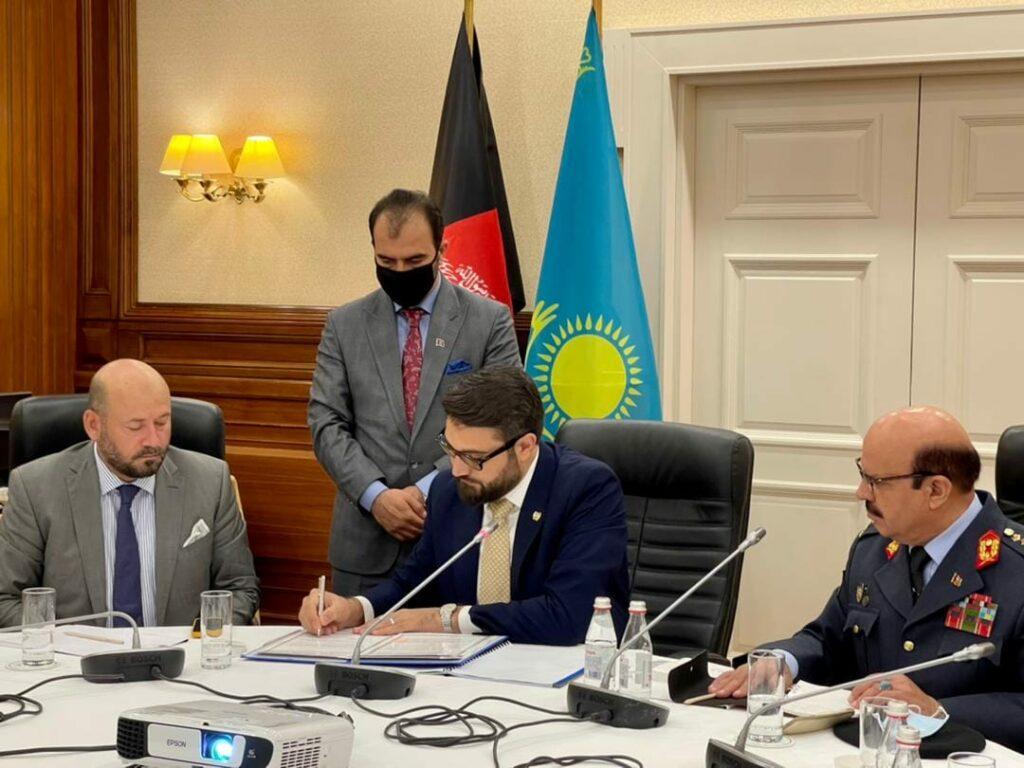 توافقنامه همکاری های نظامی میان افغانستان و قزاقستان امضا شد
