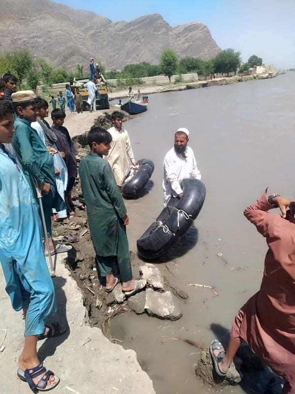 د يوې کښتۍ ډوبېدو له امله ننګرهار کې ۷ کسان مړه کړل