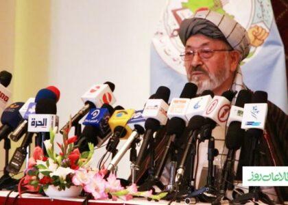 کریم خلیلي: د افغانستان خلک په “زور” نه تسلیمېږي