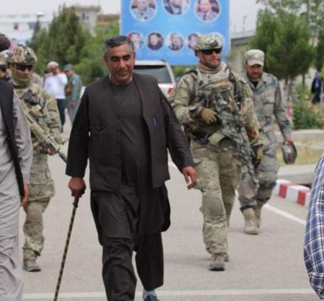 ولسوال : قوماندان امنیه خواجه سبزپوش با ۱۳ پولیس به طالبان پیوست