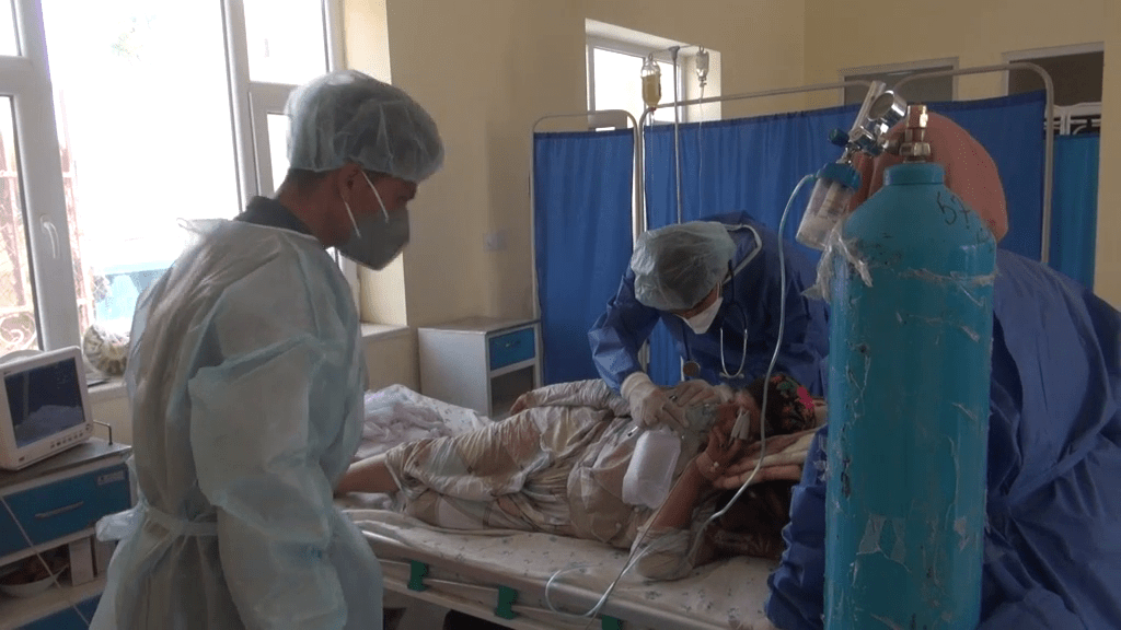 يک بیمار کرونایی در ۲۴ ساعت گذشته در افغانستان، جان باخته است