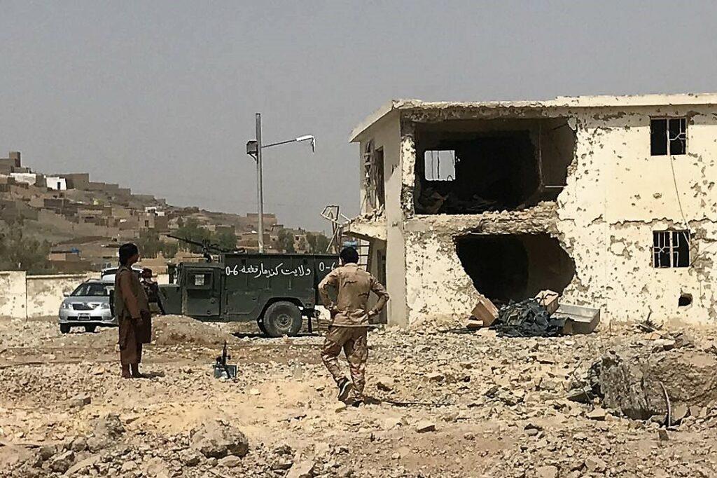 20 injured as car bombing rocks Kandahar