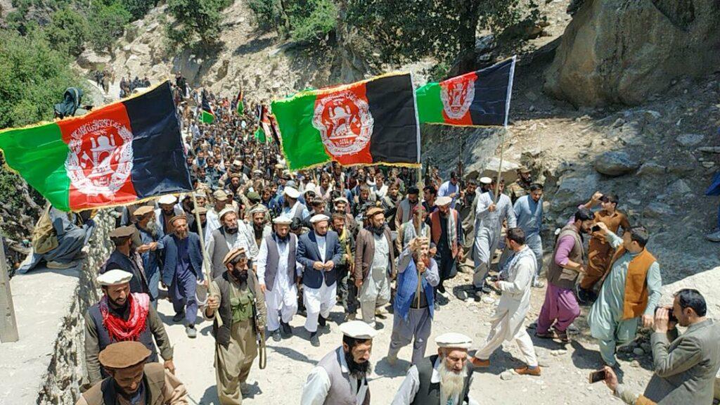 چارواکي: د نورستان سلګونو ځوانانو د وسله والو طالبانو پر ضد وسله پورته کړه