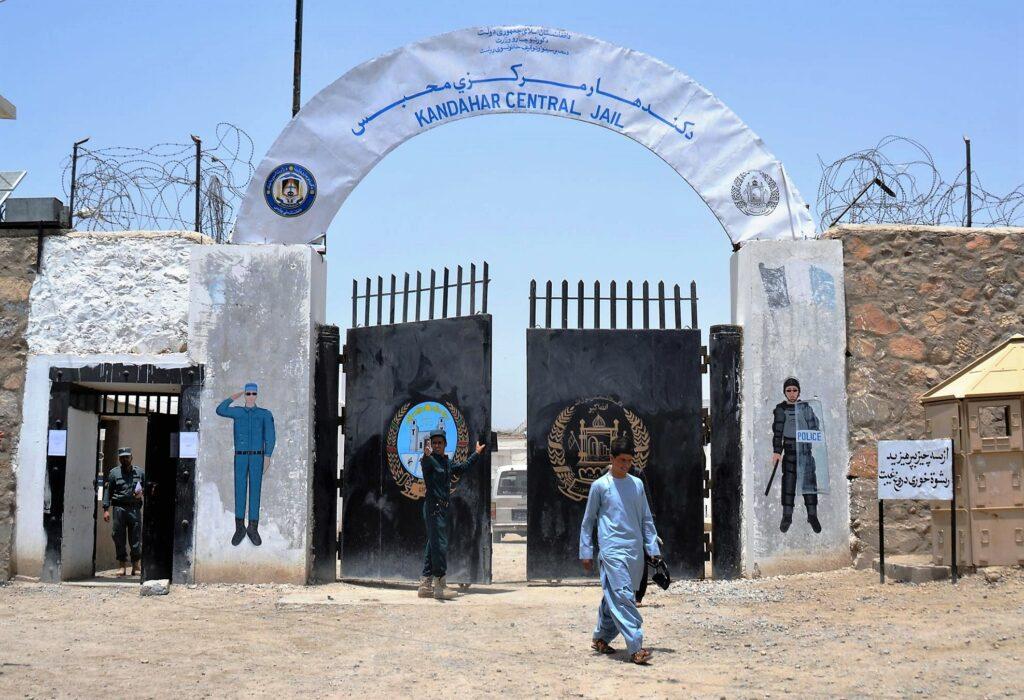 1 inmate killed, 10 injured in Kandahar prison clash