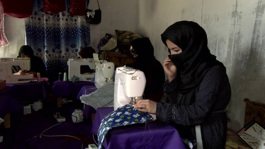 از اثر ناامنی ها پنجاه درصد زنان شاغل و تجارت پیشه در جوزجان بیکار شده اند