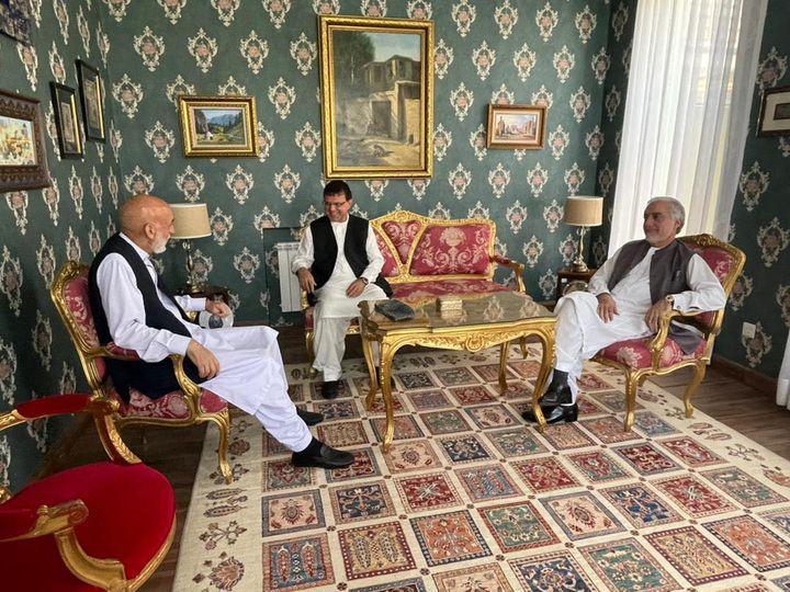 Karzai, Abdullah, Zakhelwal confer on current situation