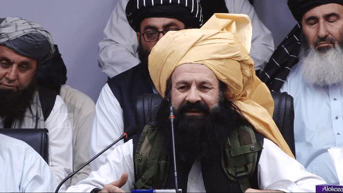 طالب مشران: هېوادوال دې بهر ته د تلو پر ځای هېواد کې خدمت کولو ته ځانونه چمتو کړي