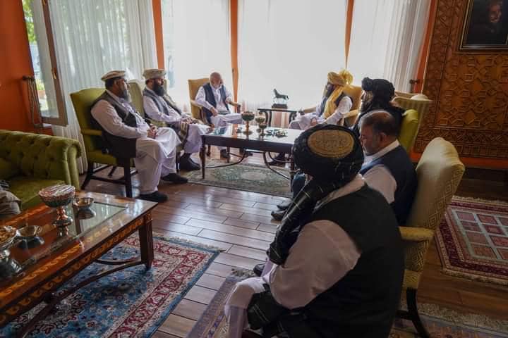 Anas Haqqani meets Afghan politicians in Kabul