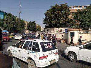 به کارمندان برخی ادارات اجازۀ ورود داده نشده است