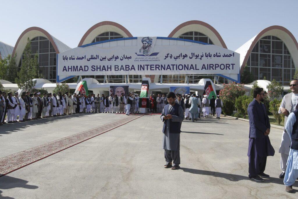 Flights delayed as rockets again hit Kandahar airport