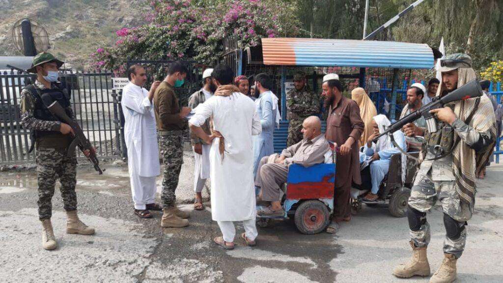 Pakistan urged to allow patients entry at Torkham