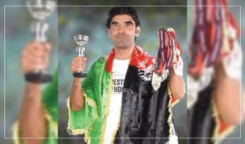 Blind Afghan athlete wins London half marathon