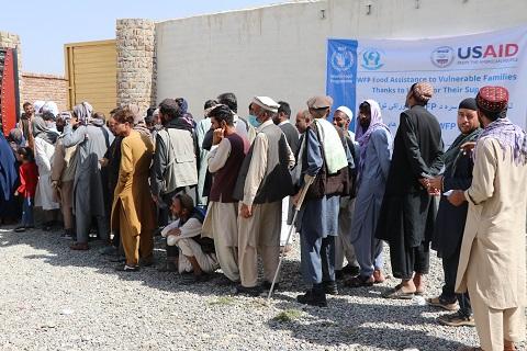 روند کمک‌‌های برنامۀ جهانی غذا برای صدها خانواده در کابل آغاز شد