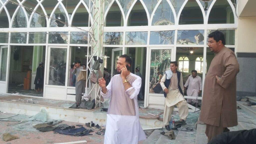 انفجار در یک مسجد جامع در کندهار ١٠٢ کشته و زخمی برجا گذاشت