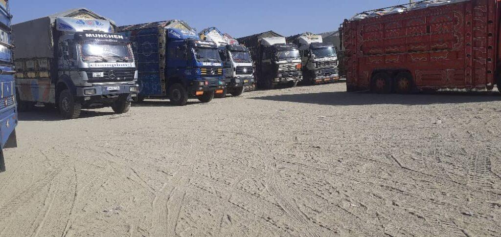 Taliban stop overloaded trucks in Kabul’s CharkAab area