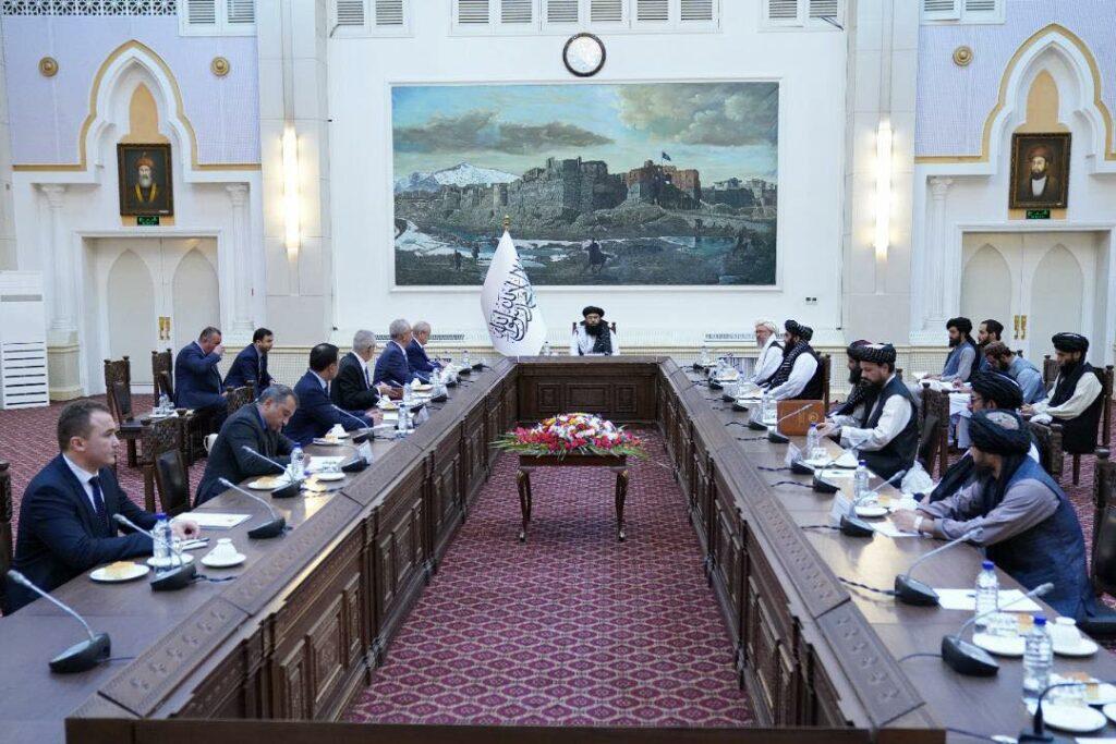 وزیر خارجه اوزبیکستان: به اتحادیه اروپا و امریکا پیام داده ایم تا سرمایه های مردم افغانستان را دوباره به افغانستان واگذار کنند