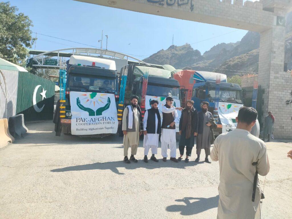 Pakistan delivers relief items to Afghanistan