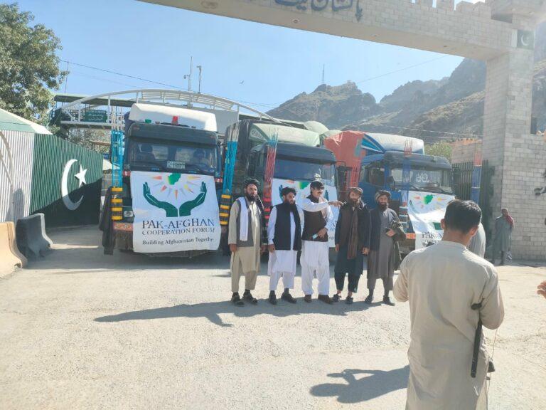 Pakistan delivers more aid for quake survivors