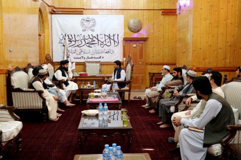 د کندهار په مرکز او ولسوالیو کې خښ شوي ماینونو پاکېږي