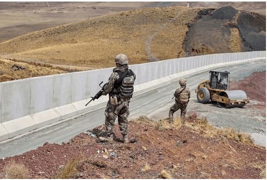 بین نیروهای افغان و ایرانی در مناطق سرحدی نیمروز درگیری صورت گرفته‌است
