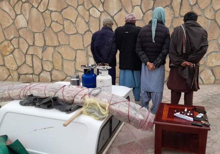 چهار تن به ظن سرقت و فروش مواد مخدر در سمنگان بازداشت شدند