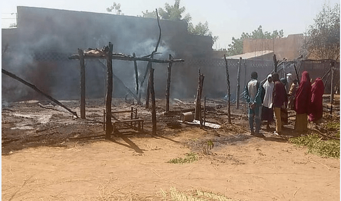 از اثر آتش سوزی در یک مکتب در نایجریا ۲۵ کودک جان باخته است