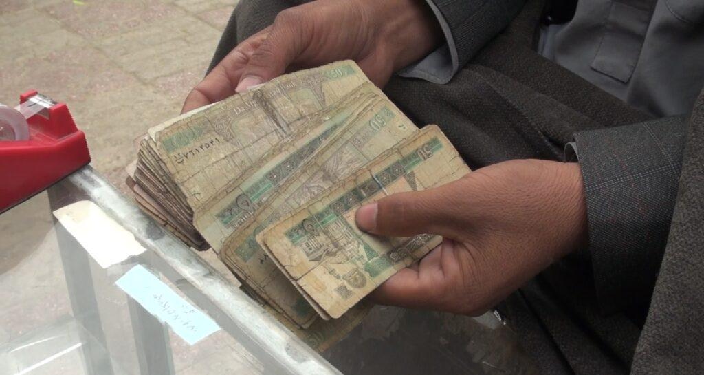 فاریابی‌ها: افراد سودجو بانک‌ نوت‌های مندرس را در بازار توزیع کرده اند