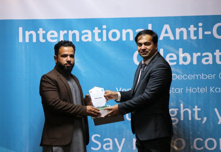 Pajhwok editor among winners of anti-graft award