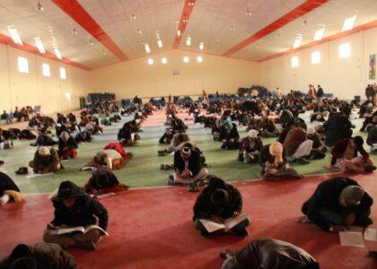 ده‌ها دختر در برنامۀ آزمون رقابتی ستارۀ سیرت‌النبی (ص) در سمنگان اشتراک کردند