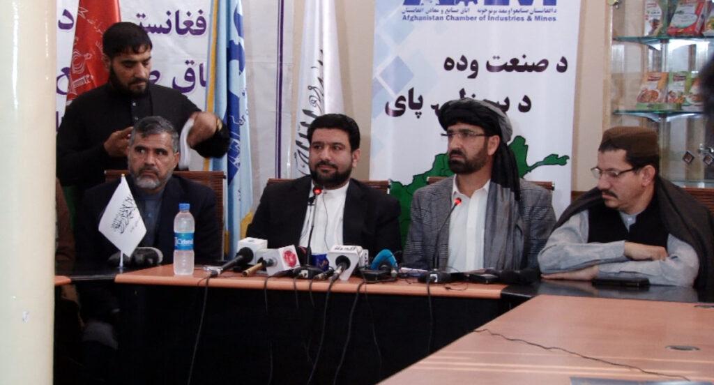 «برای جلوگیری از فاجعه انسانی در افغانستان باید پول‌های منجمد شده آزاد شود»