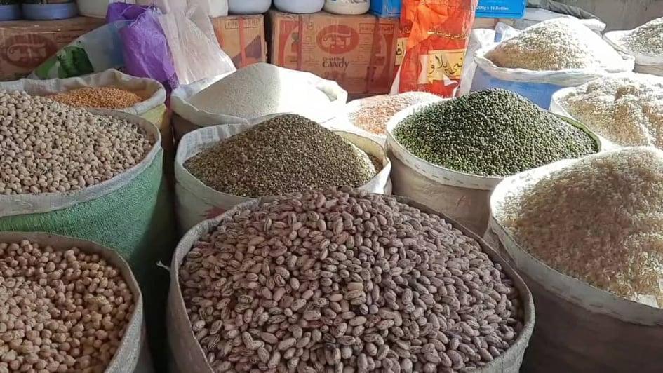 “هلمند کې ټوله راکړه ورکړه په کلدارو کېږي او د توکو بیې دوه برابره لوړې شوې”